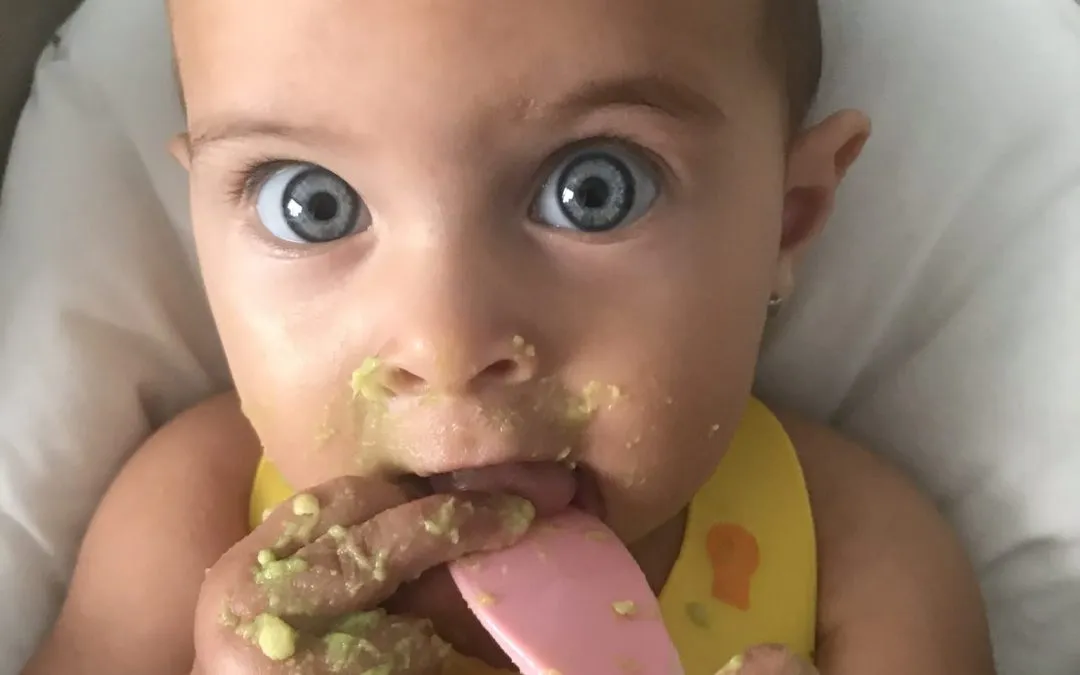 lactancia materna bebé primeros auxilios pediátricos alimentación infantil BLW alimentación complementaria primero