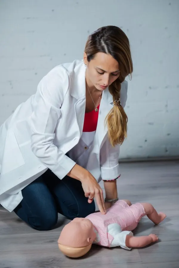 primeros auxilios bebés niños
