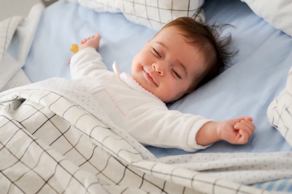 Guía para padres establece una rutina de sueño infantil en 6 días